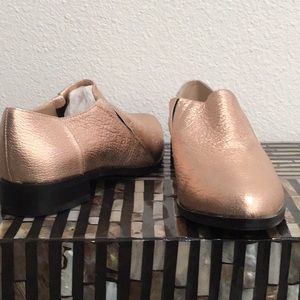 EUC JOE’S Metallic Pink  Loafer Shoes Slip On Low Heels